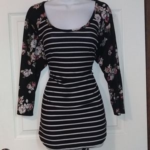 Womens Just Be sz L long sleeve